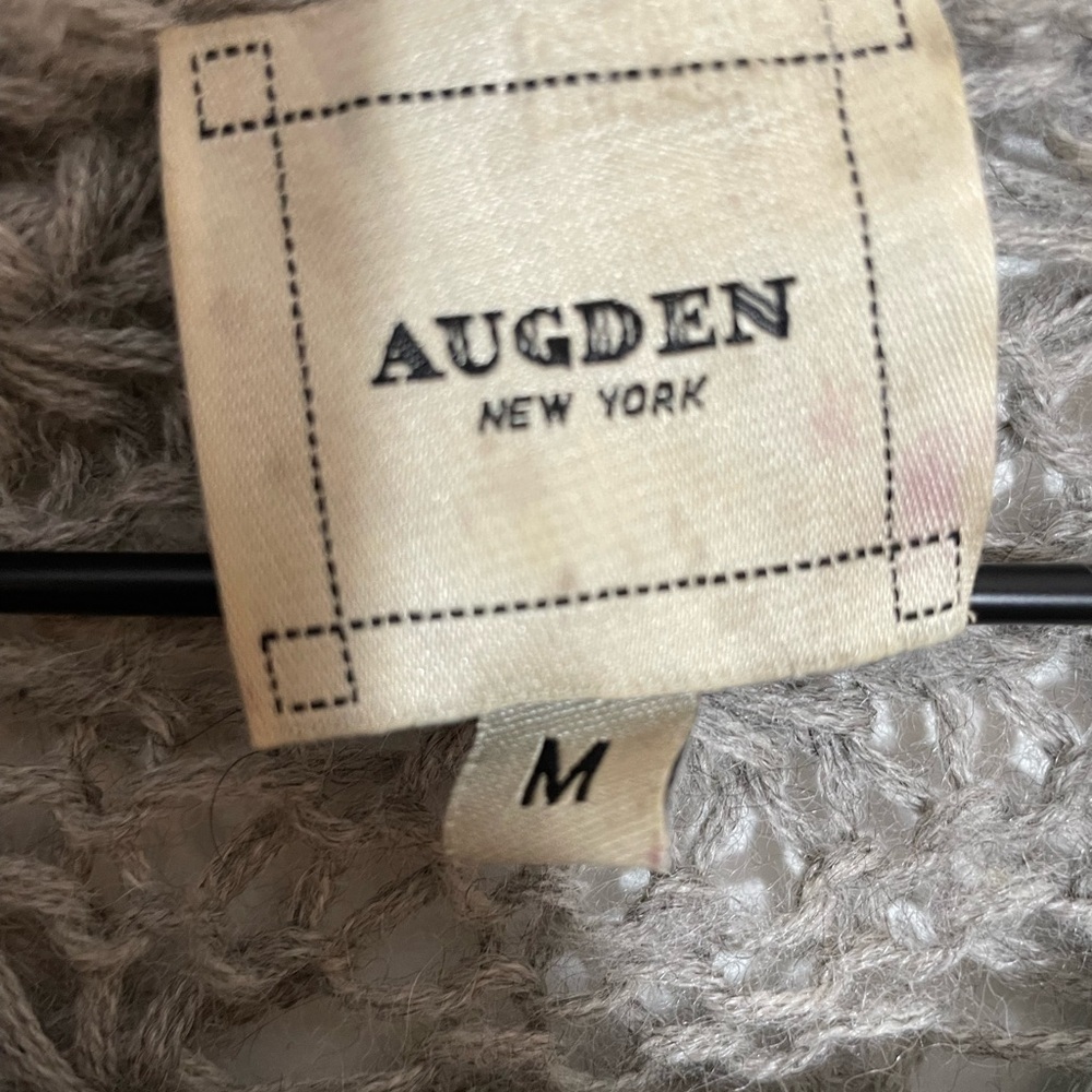Augden New York Hand Crafted in Bolivia Gray Knit Sweater 100% Alpaca Sz Medium - Picture 2 of 11